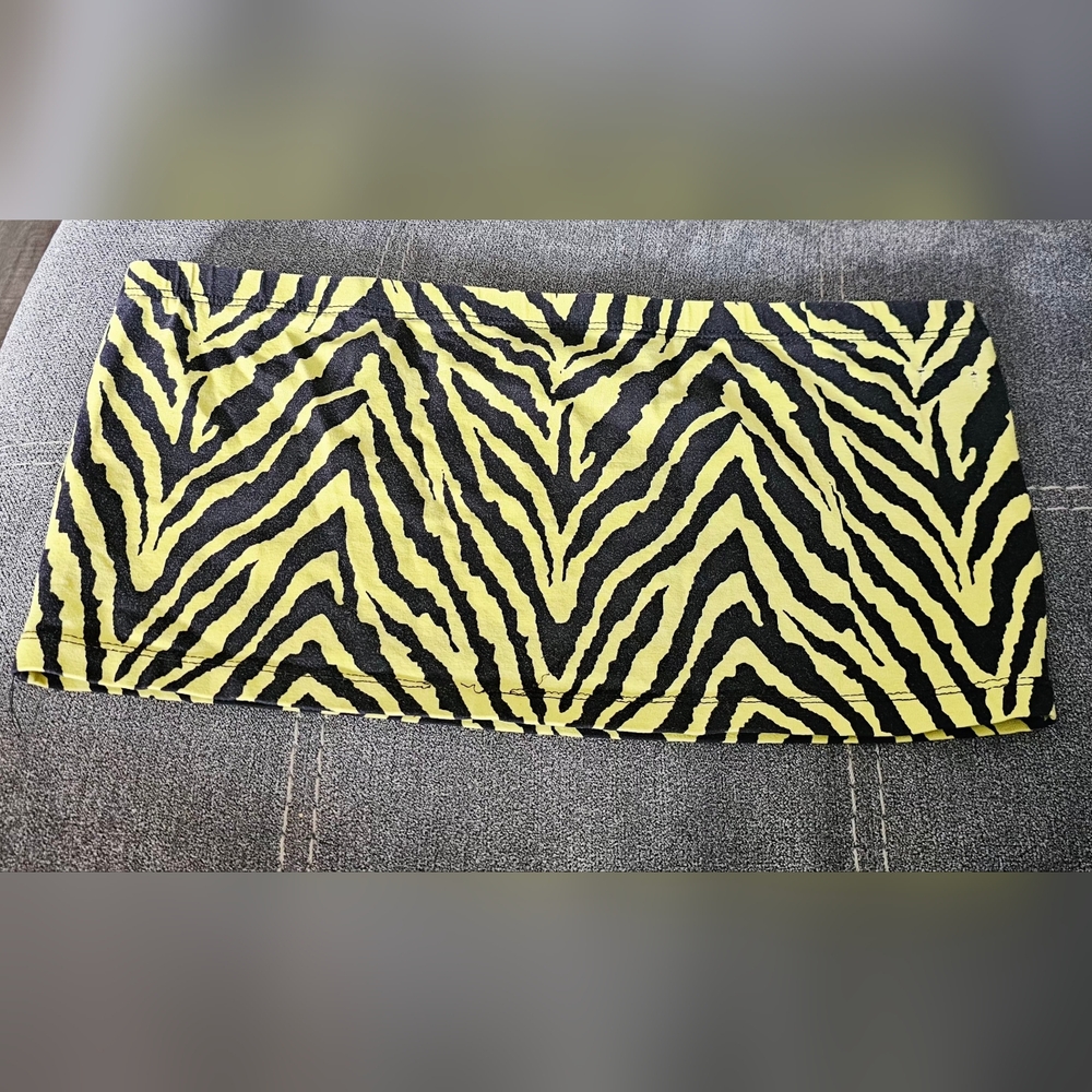 Forever 21 Retro Yellow and Black Zebra-Print Tube Top Size Large